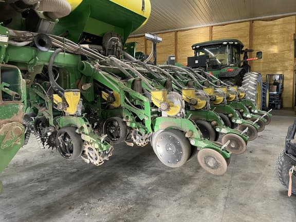 Image of John Deere 1790 equipment image 1