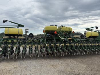 2009 John Deere 1790 Equipment Image0