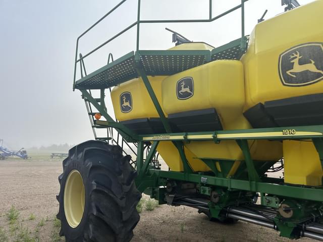 Image of John Deere 1870 equipment image 4