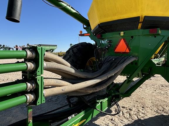 Image of John Deere 1890 equipment image 2