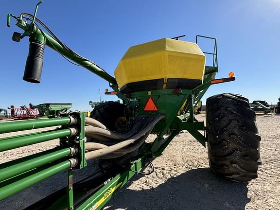 Image of John Deere 1890 equipment image 3