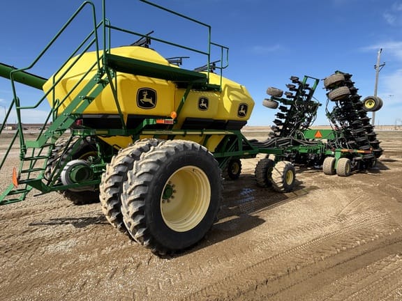 2009 John Deere 1890 Equipment Image0