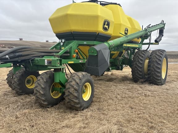 Image of John Deere 1890 equipment image 3