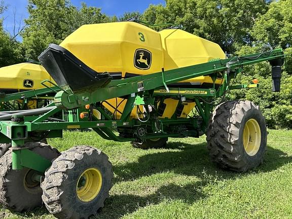 Image of John Deere 1890 equipment image 2