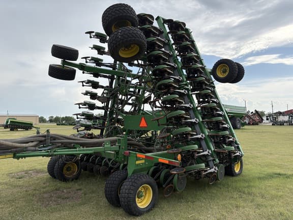 Image of John Deere 1890 equipment image 4