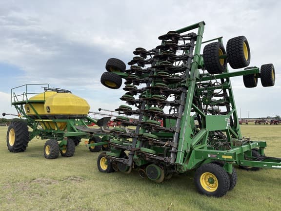 Image of John Deere 1890 equipment image 1