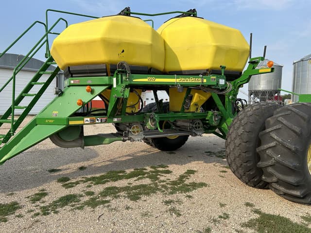 Image of John Deere 1890 equipment image 2