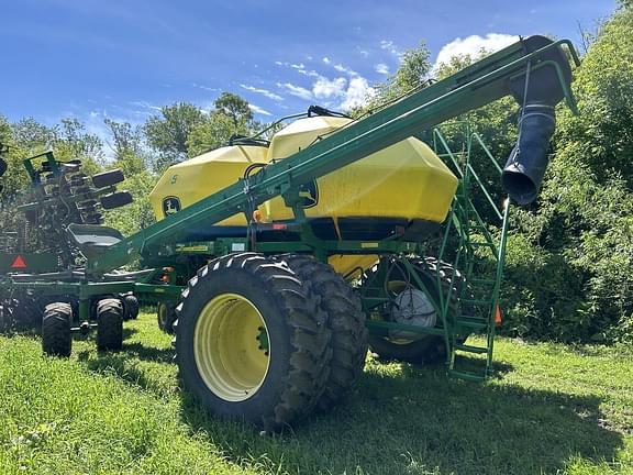 Image of John Deere 1890 equipment image 3