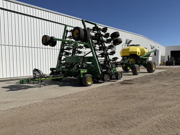 Image of John Deere 1890 equipment image 1