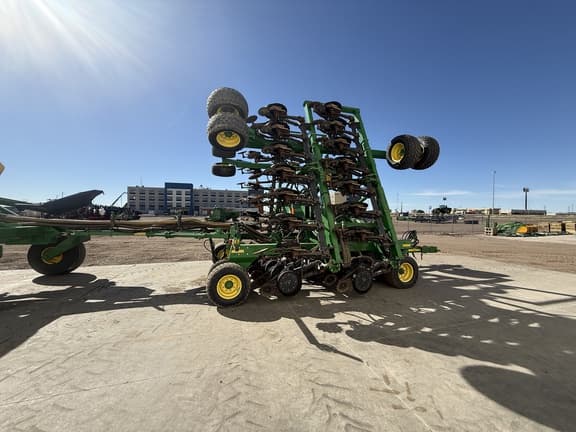 Image of John Deere 1890 equipment image 4