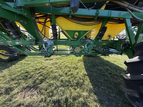 Image of John Deere 1895 equipment image 4
