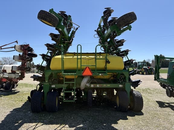 Image of John Deere 1990 equipment image 3