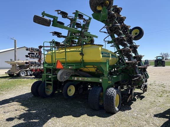 Image of John Deere 1990 equipment image 2