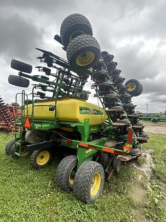 Image of John Deere 1990 equipment image 3