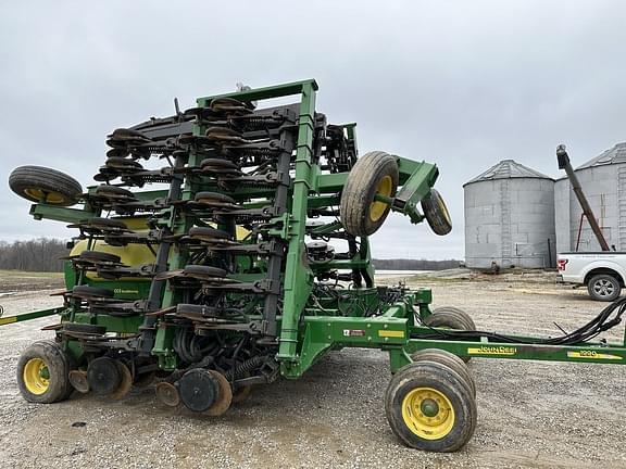 Image of John Deere 1990 equipment image 1