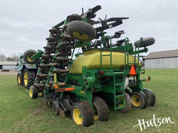 Image of John Deere 1990 equipment image 2