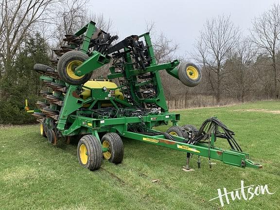 Image of John Deere 1990 Primary image