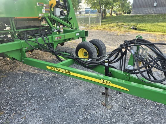 Image of John Deere 1990 equipment image 1
