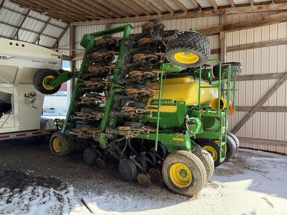 Image of John Deere 1990 equipment image 3
