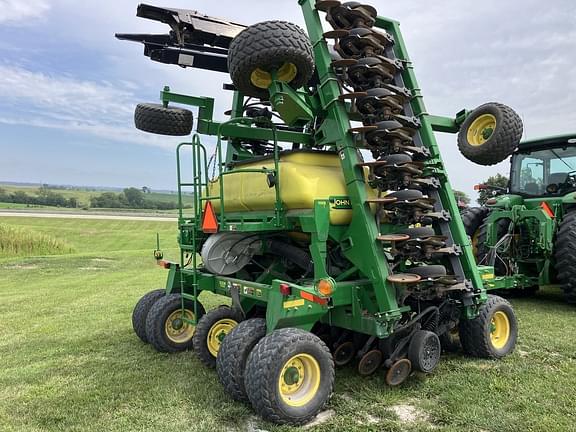 Image of John Deere 1990 equipment image 1