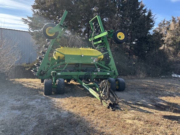 Image of John Deere 1990 Image 1