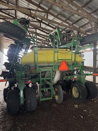 Image of John Deere 1990 equipment image 3