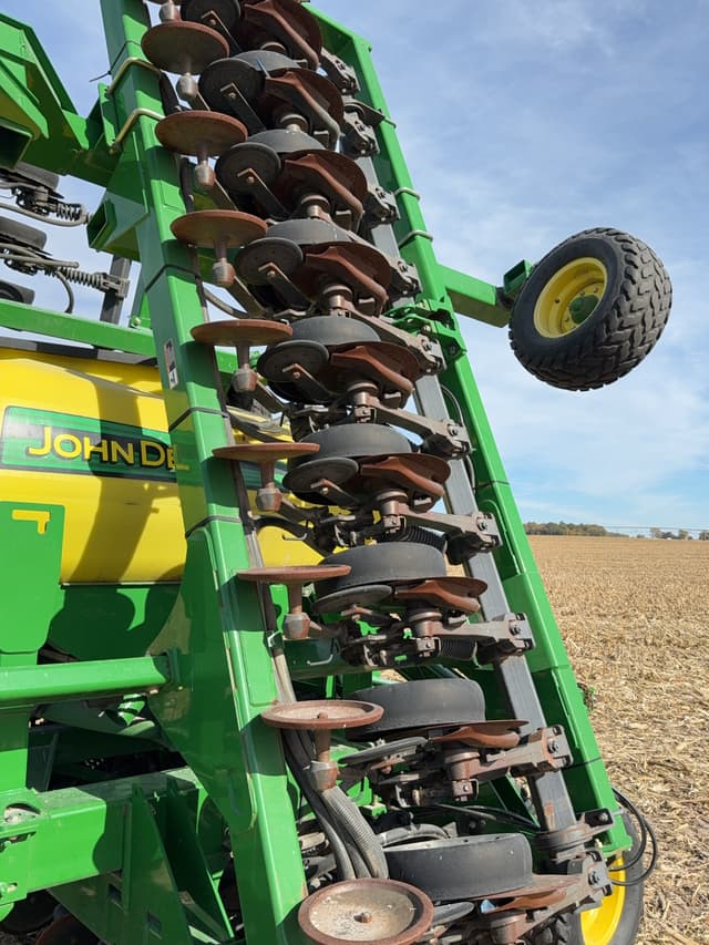 Image of John Deere 1990 equipment image 3