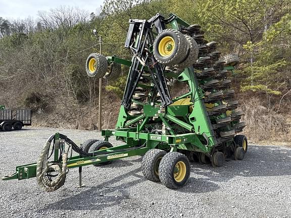 Image of John Deere 1990 Primary image