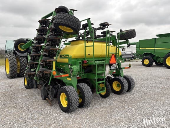 Image of John Deere 1990 equipment image 4