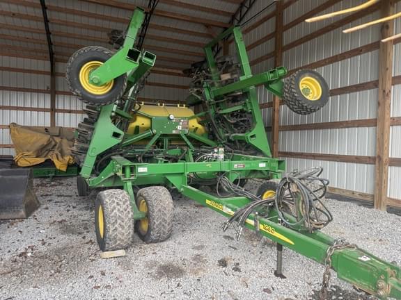 Image of John Deere 1990 Primary image