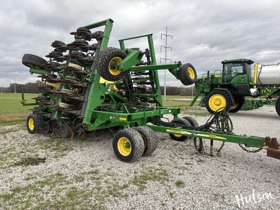 Image of John Deere 1990 Primary image