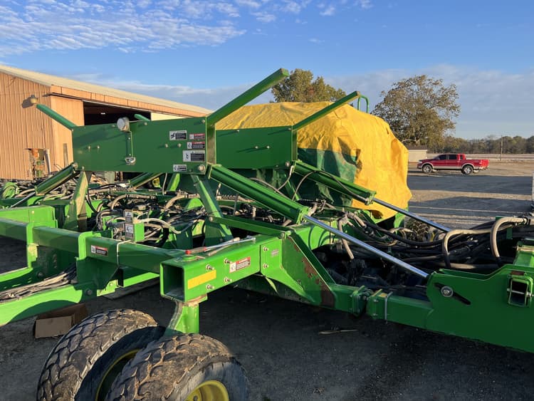 2009 John Deere 1990 Planting Air Seeders or Carts for Sale Tractor Zoom