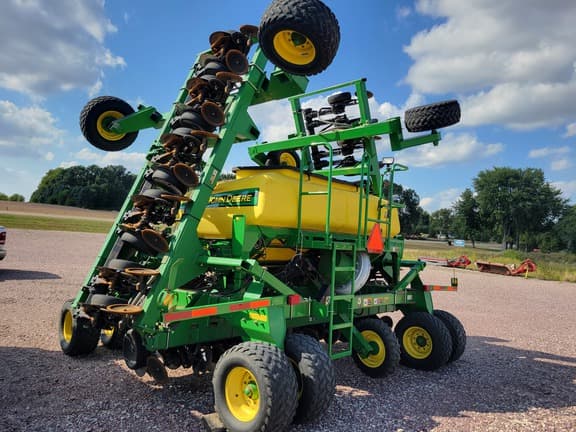 Image of John Deere 1990 equipment image 4