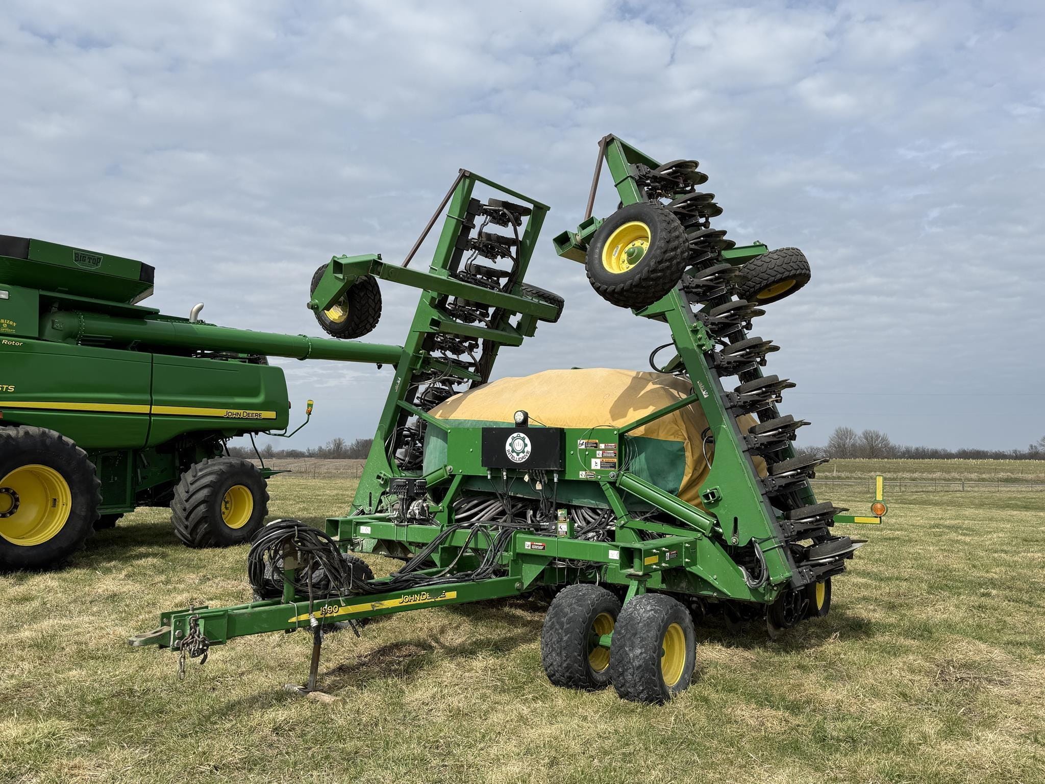 2009 John Deere 1990 Equipment Image0