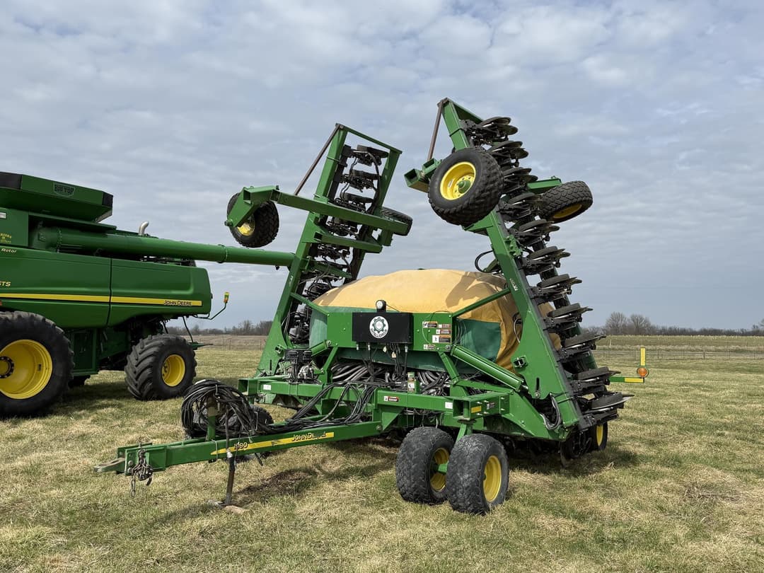 Image of John Deere 1990 Primary image