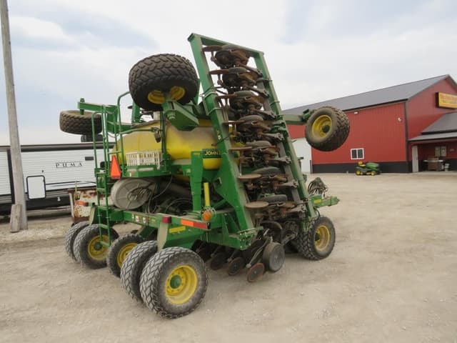 Image of John Deere 1990 equipment image 2