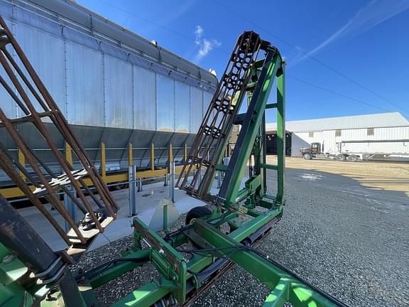 Image of John Deere 200 equipment image 2