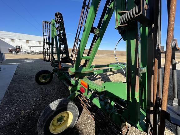 Image of John Deere 200 equipment image 4