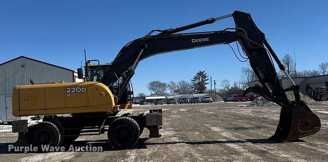 Image of John Deere 220D equipment image 3