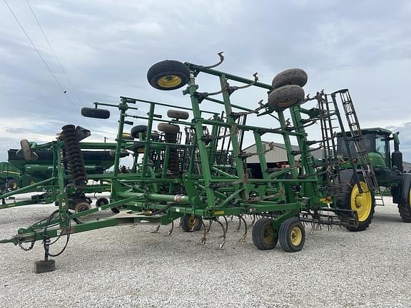 Image of John Deere 2210 Primary image