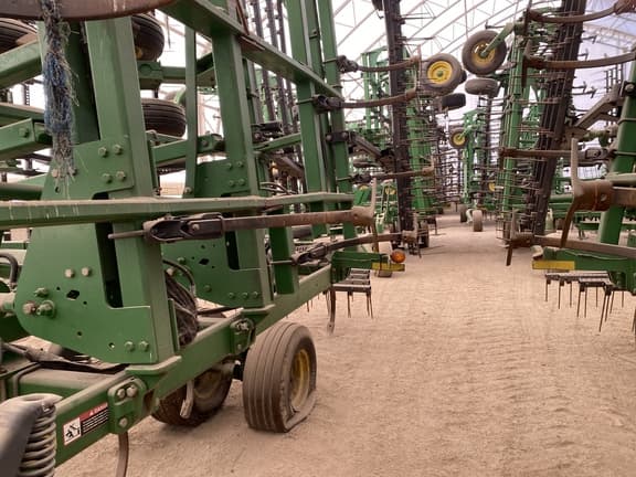 Image of John Deere 2210 equipment image 4