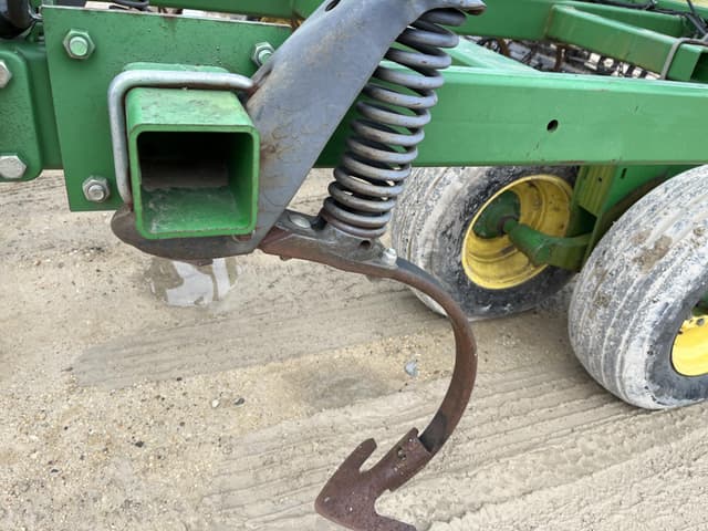 Image of John Deere 2210 equipment image 4