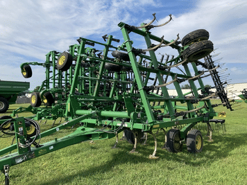 Main image John Deere 2210