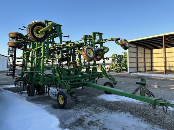 Main image John Deere 2210