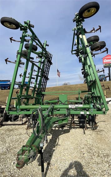 Main image John Deere 2210