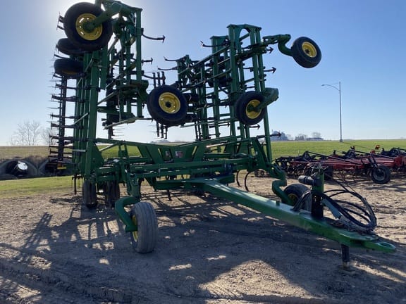 Main image John Deere 2210