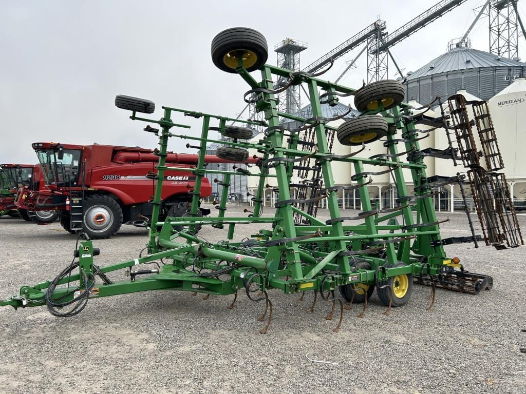 Image of John Deere 2210 Primary image