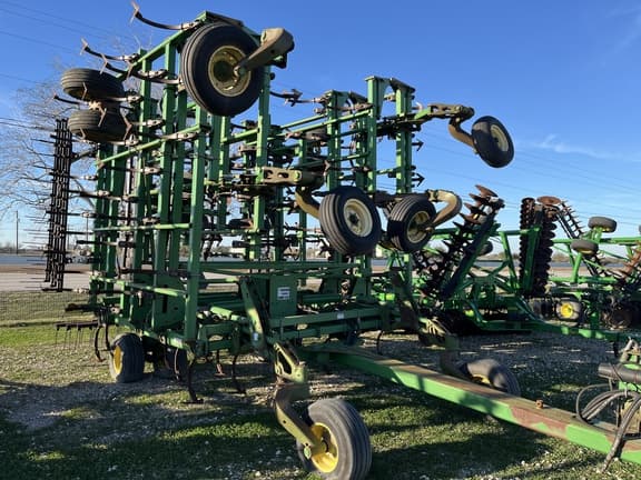 Image of John Deere 2210 Primary image