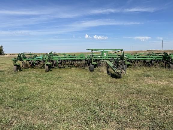 Image of John Deere 2210 equipment image 1
