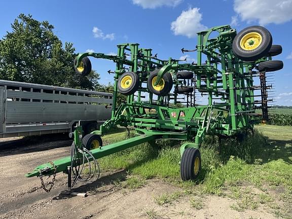 Image of John Deere 2210 Primary image